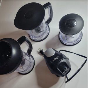 Ninja Master Prep Professional| Three Containers w/ Lids and Blades | 12 Pieces